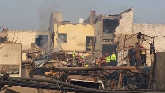 فیصل آباد میں کمیکل کی فیکٹری میں بوائلر پھٹنے سے متعدد ہلاکتیں