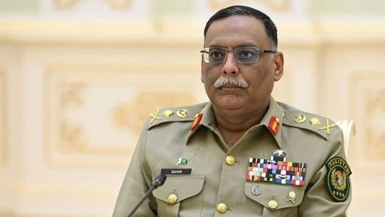 27ویں ترمیم، چیئرمین جوائنٹ چیفس آف اسٹاف کمیٹی ریٹائرڈ، جنرل ساحر شمشاد کے کیریئر پر نظر