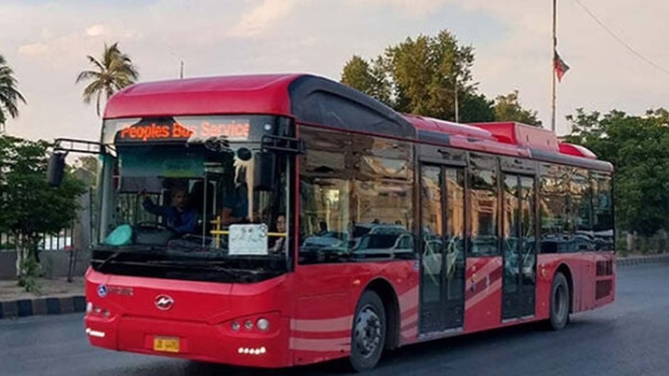 پیپلز بس سروس سے سفر کرنے والوں کے لیے اچھی خبر