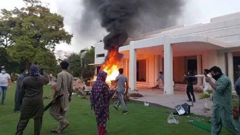 سانحہ 9 مئی، عمران خان سمیت 123 رہنماؤں کے بیرون ملک جانے پر پابندی