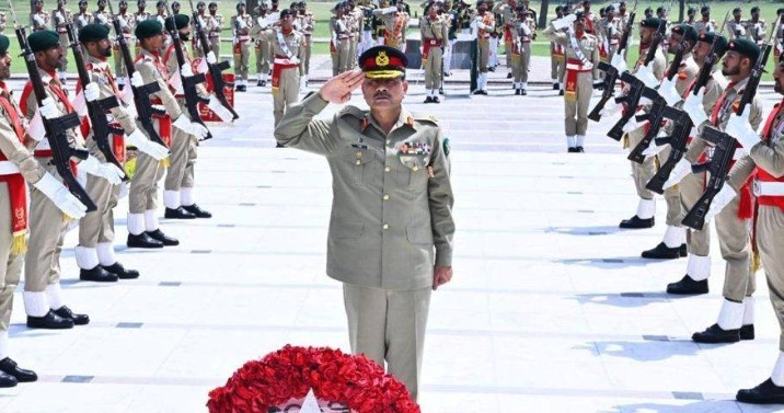 ملک کے پہلے چیف آف ڈیفنس فورسز کے اعزاز میں گارڈ آف آنر کی تقریب