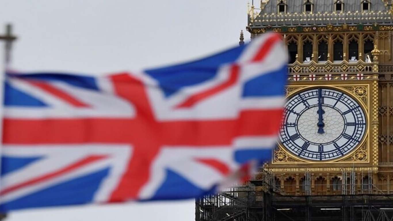 برطانیہ نے ہزاروں تارکین وطن کو ویزے جاری کردیئے