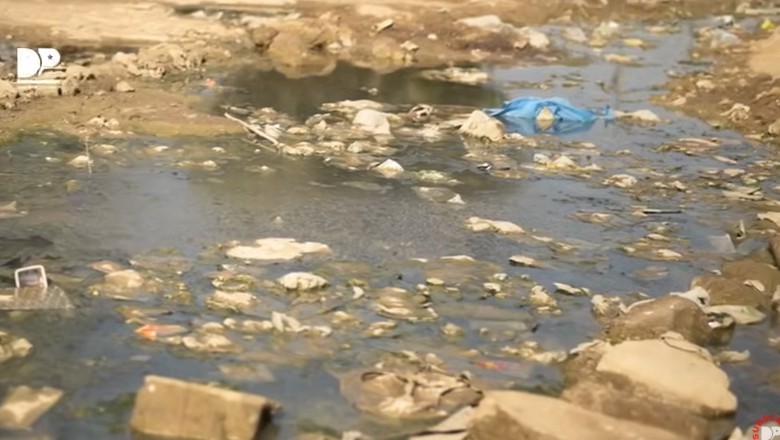 ٹوٹی سڑکیں، سیوریج کا پانی اور کچرے کا ڈھیر، انتظامیہ اور عوام کی غفلت سے ملیر کھنڈر بن گیا