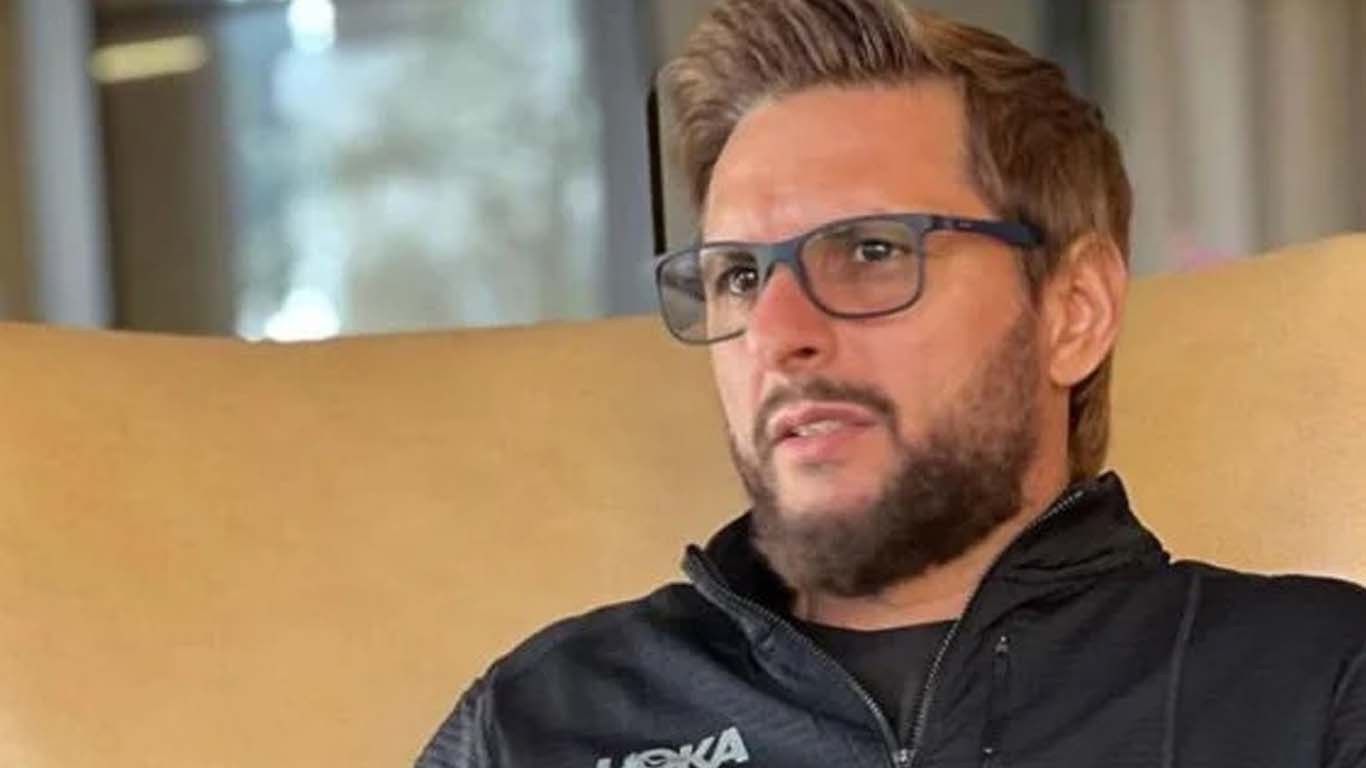 ورلڈکپ سر پر ہے، ٹیم میں زیادہ تجربے کرنے کی ضرورت نہیں، شاہد آفریدی