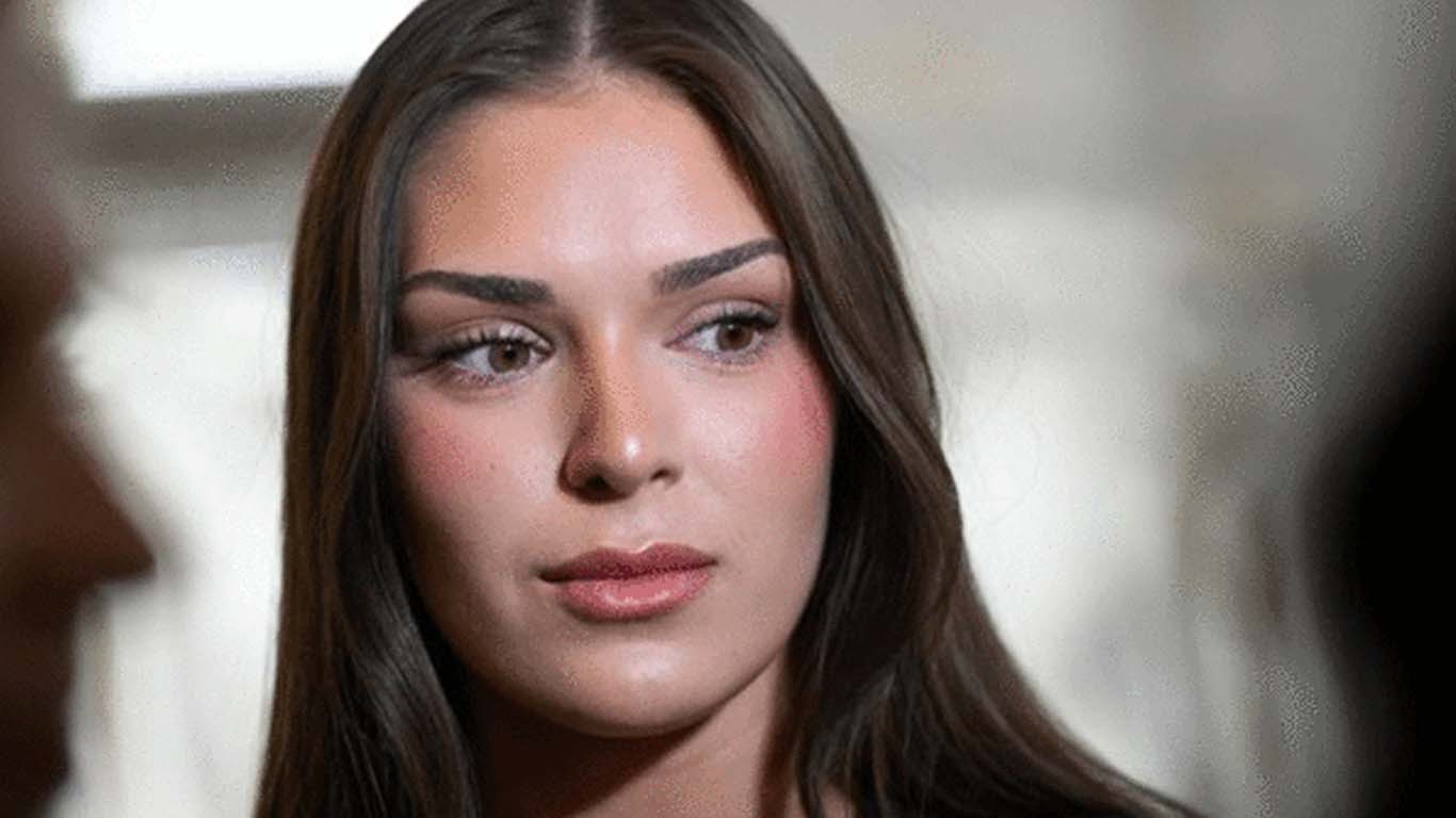 نسل پرستانہ پوسٹ، مس فن لینڈ سے تاج واپس لے لیا گیا