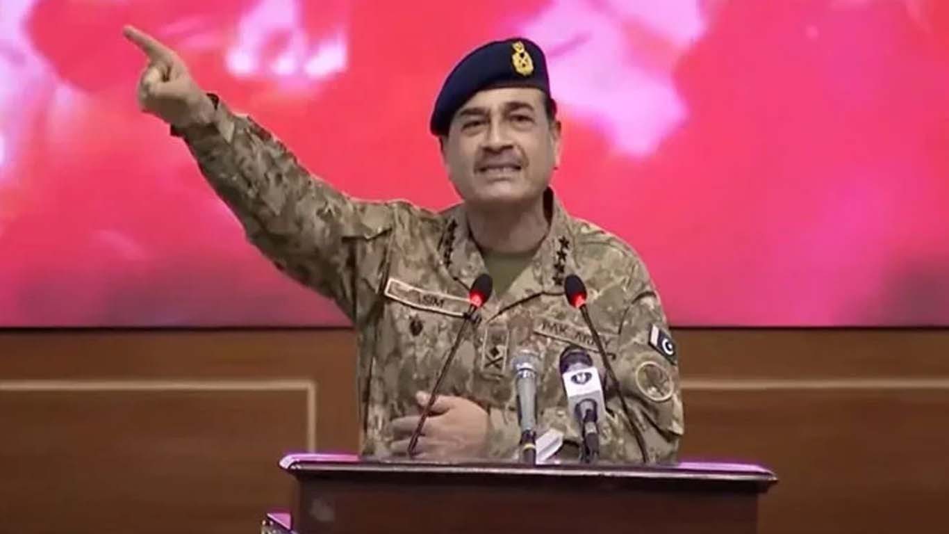 افغانستان کو فتنہ الخوارج اور پاکستان میں سے کسی ایک کا انتخاب کرنا ہو گا، فیلڈ مارشل