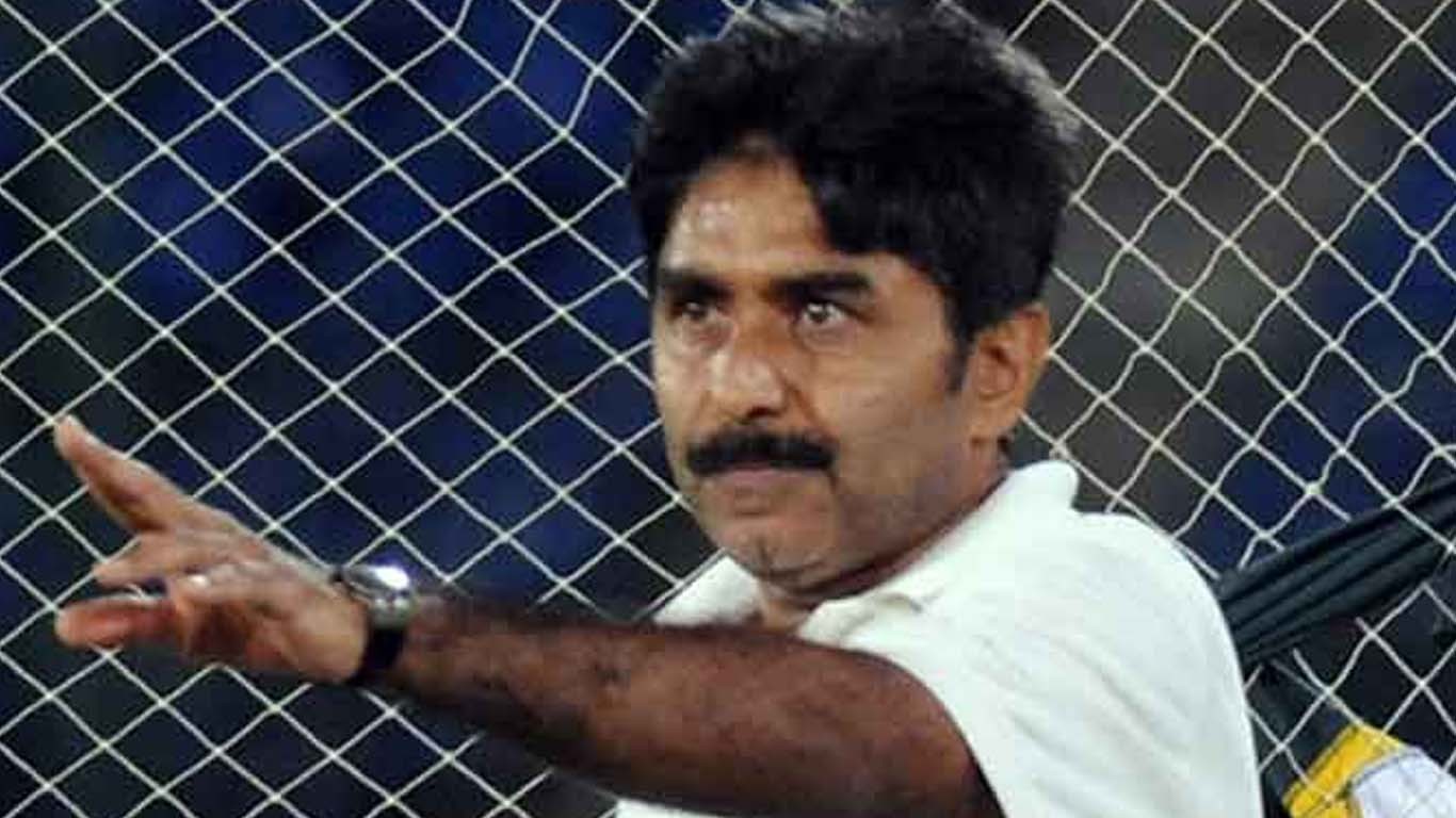 جاوید میانداد نے بھارتی ٹیم کو آڑے ہاتھوں لے لیا