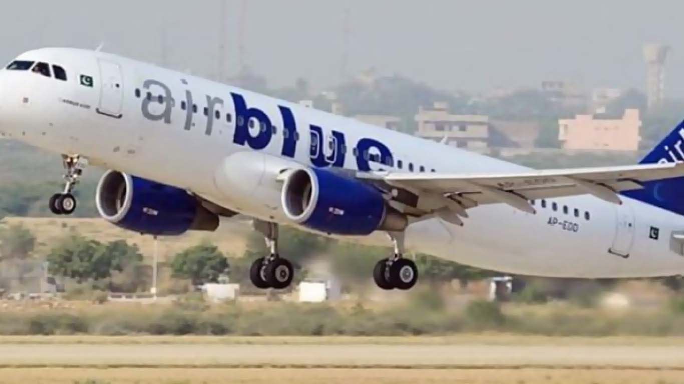 ایئر بلیو حادثہ: ایئر لائن کو 5 ارب سے زائد کی رقم متاثرین کو ادا کرنے کا حکم