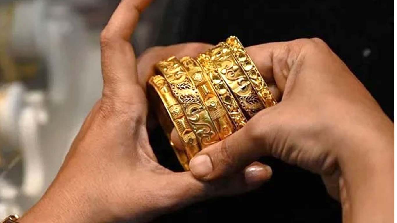سال کے پہلے روز سونے کی قیمت مزید کم ہوگئی