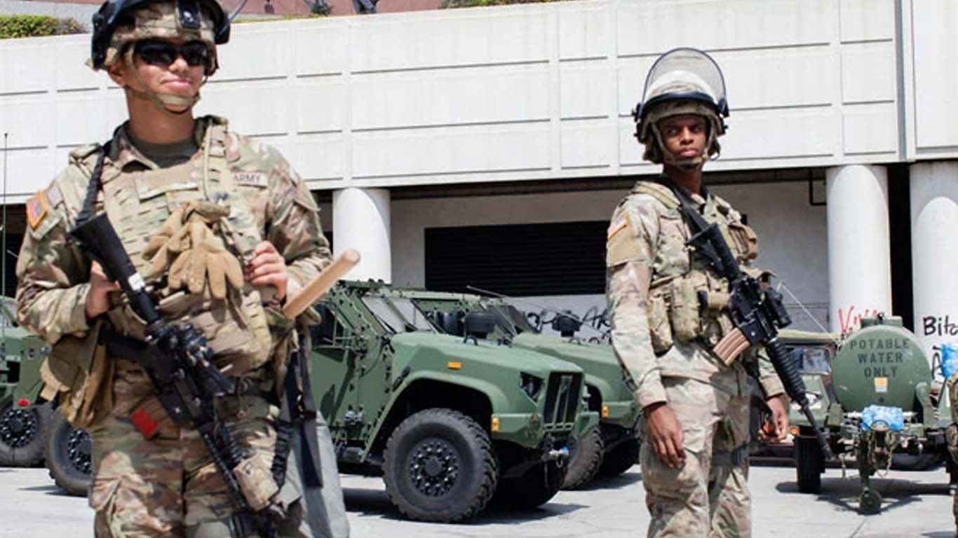 ٹرمپ نے شکاگو، لاس اینجلس، پورٹ لینڈ سے نیشنل گارڈ واپس بلا لیے