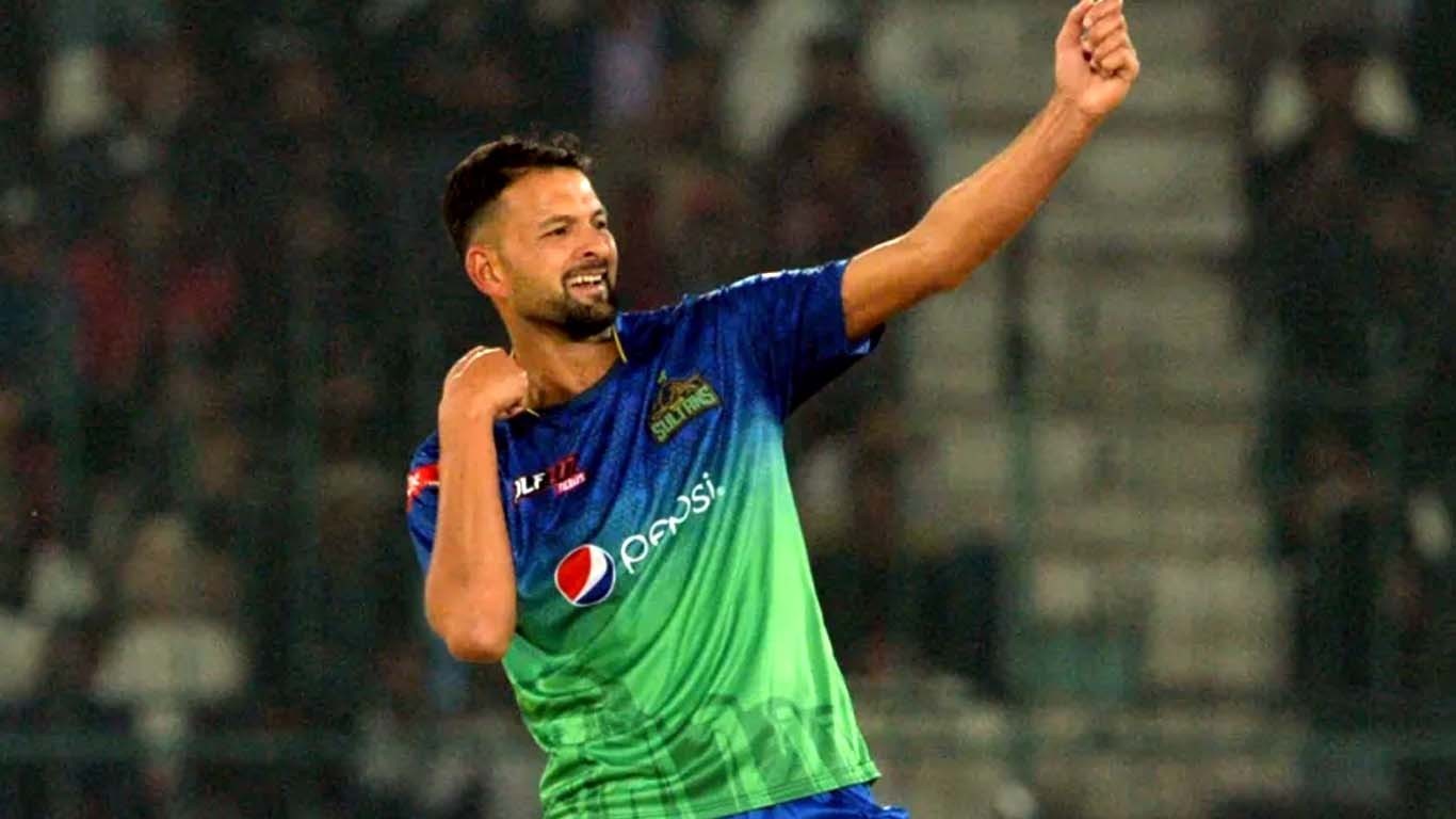 احسان اللہ کی برق رفتار بولنگ سے بلے باز حیران رہ گئے