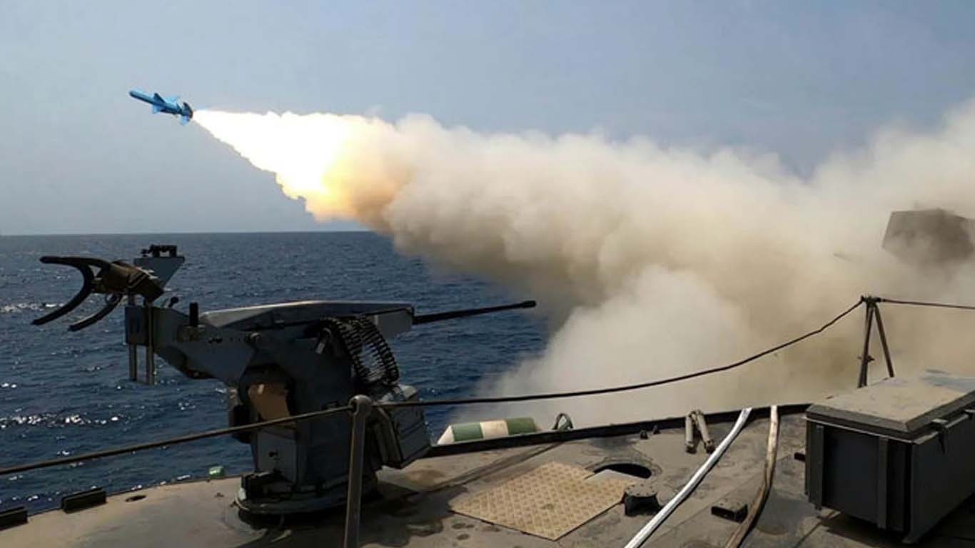 ایران کا بھی ابنائے ہرمز میں فوجی مشقوں کا اعلان