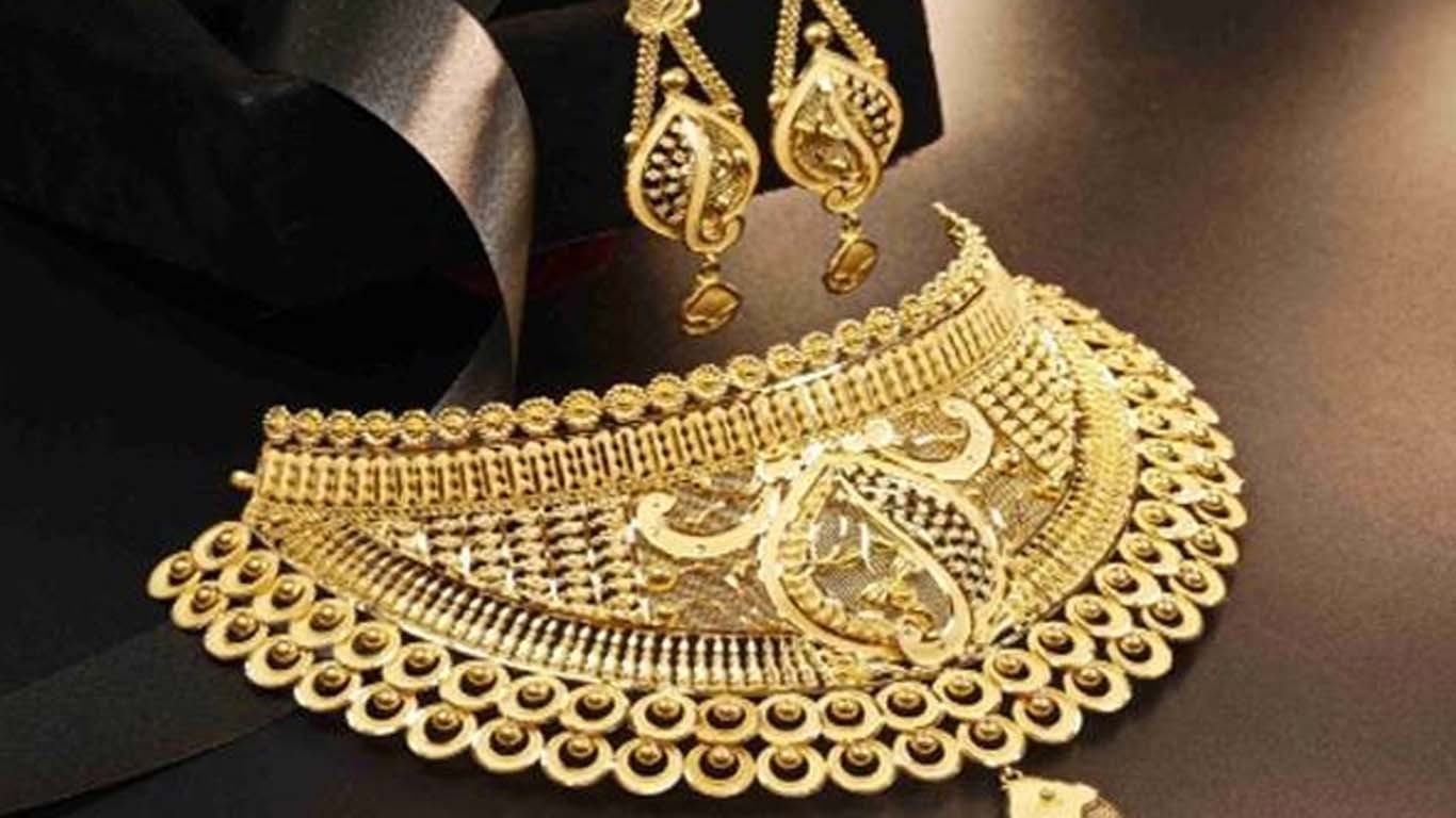 ملک میں سونے کی قیمت میں تاریخ کی تیسری بڑی کمی