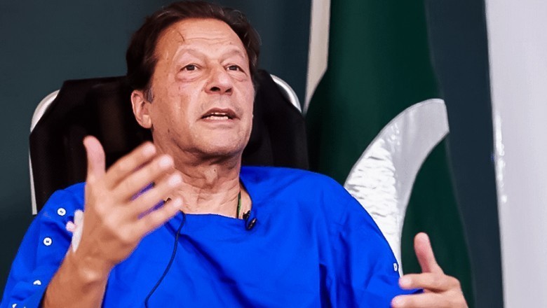 عمران خان کی بینائی شدید متاثر ہوچکی، سپریم کورٹ میں رپورٹ جمع