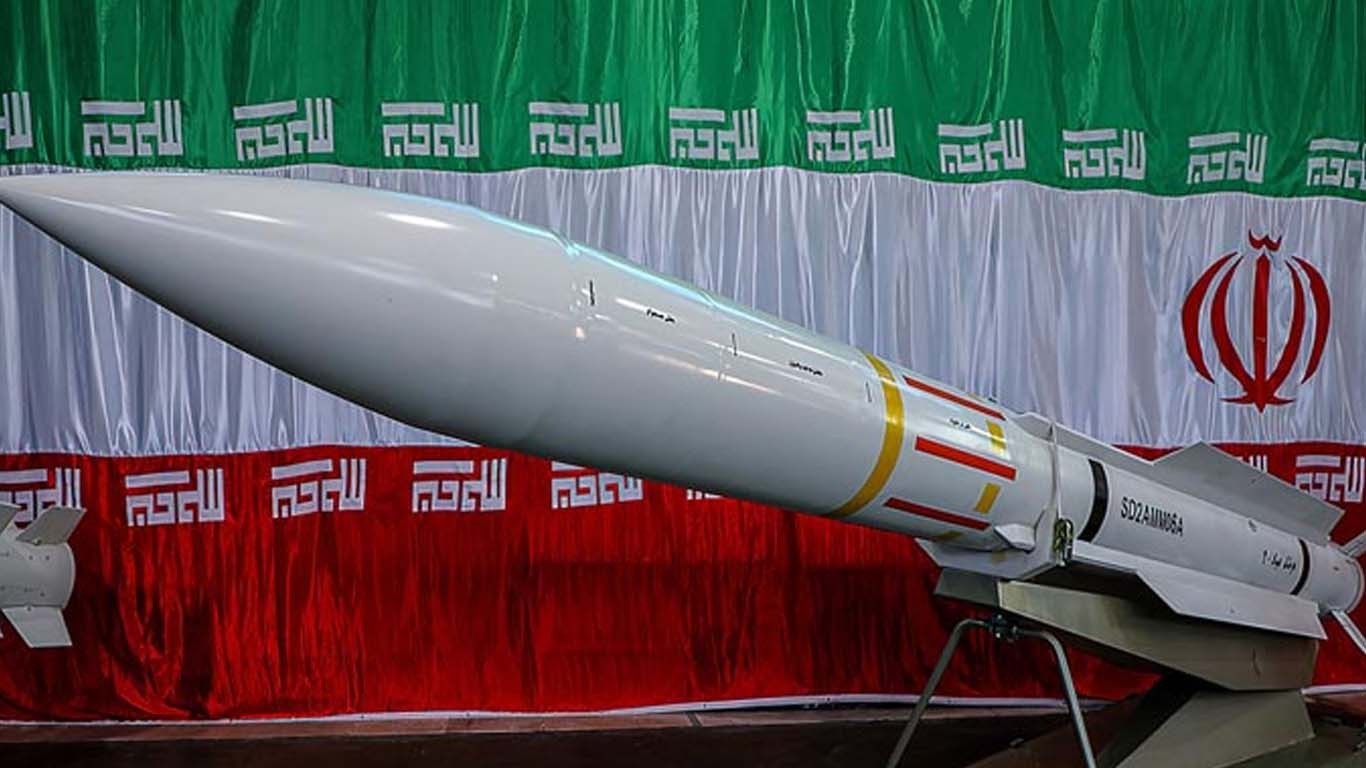 ایران چین سے سپرسونک اینٹی شپ کروز میزائل خریدنے کے معاہدے کے قریب