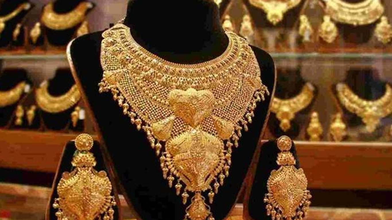 سونے کی قیمت میں مسلسل اضافے کے بعد معمولی کمی