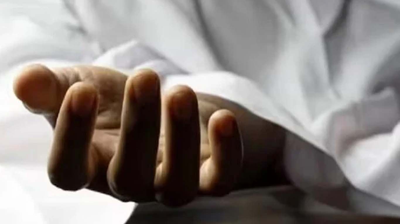 کراچی سے عید منانے گھر جانے والا محنت کش بیٹے کے سامنے قتل