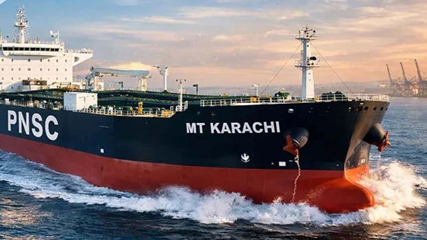 کراچی بندرگاہ پر بھی خام تیل کے مزید ٹینکرز کی آمد شروع ہو گئی