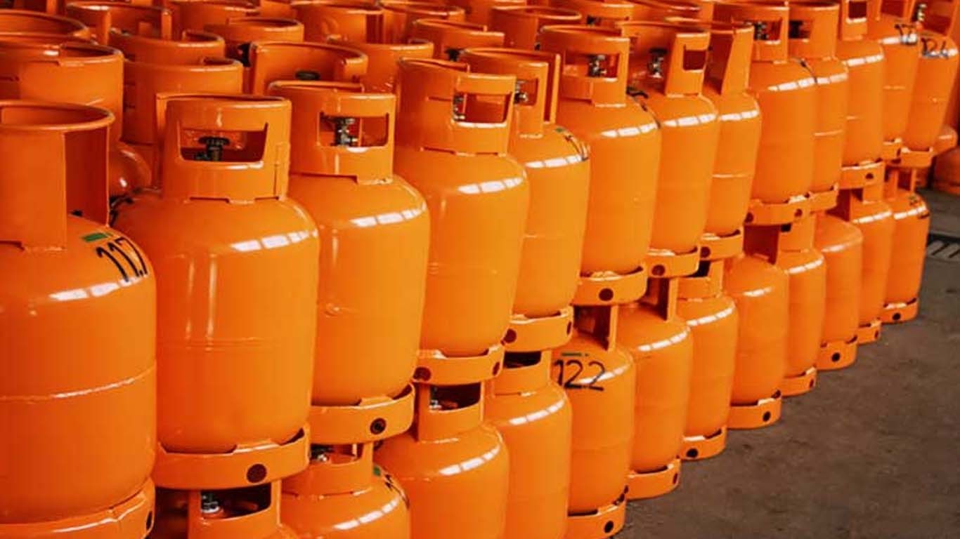 ایل پی جی گیس کی قیمت 400 روپے تک پہنچ گئی