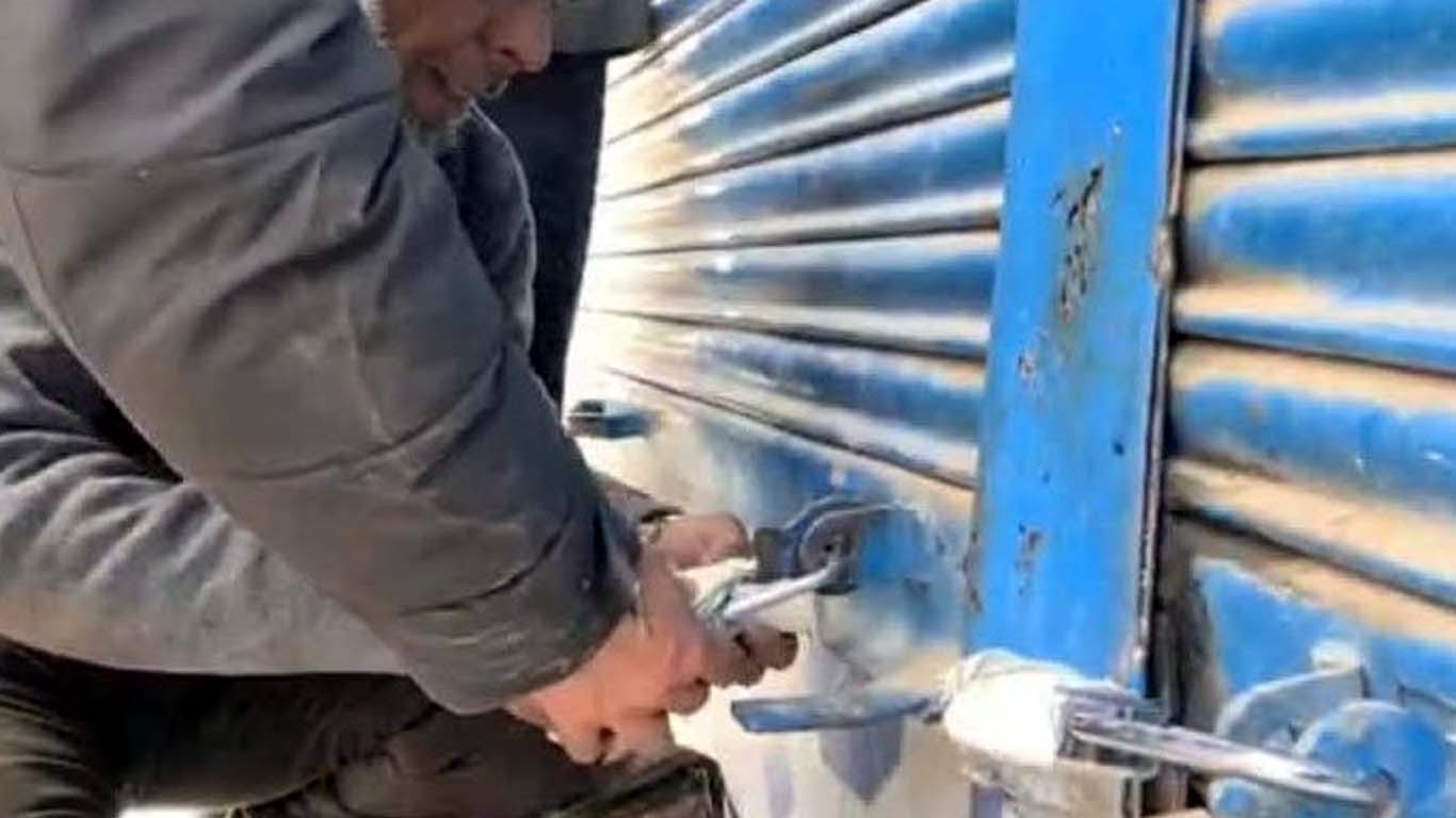 کراچی کے مصروف تجارتی مرکز کی200  دکانیں سیل کردی گئیں