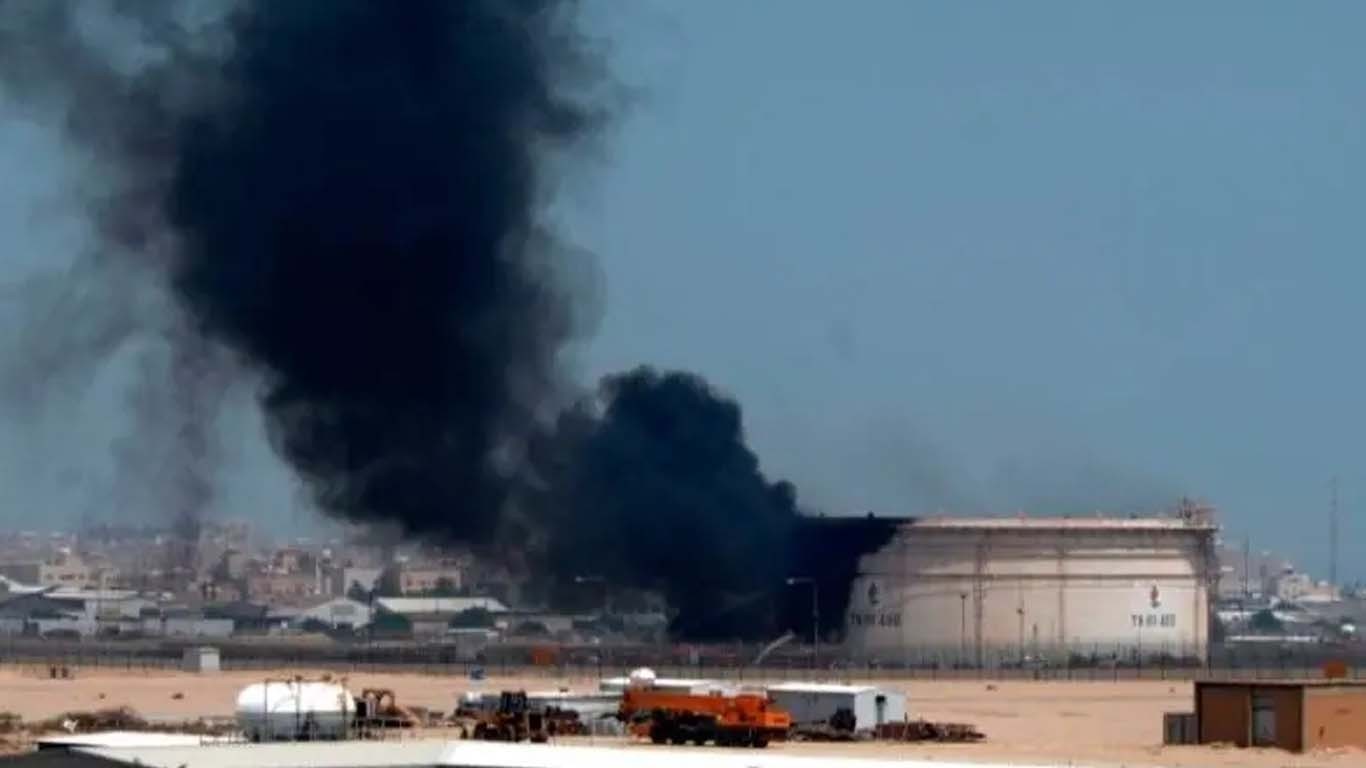 کویت کے سرکاری آئل سیکٹر کمپلیکس پر ڈرون حملہ، بڑے نقصان کا اندیشہ