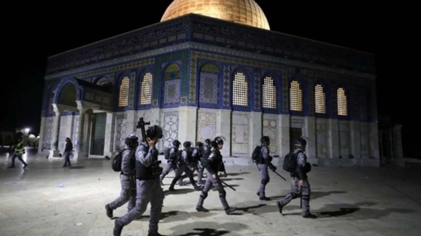 مسلمانوں کیلئے بند مسجد اقصیٰ کو اسرائیلیوں کیلئے کھولنے کی تیاریاں