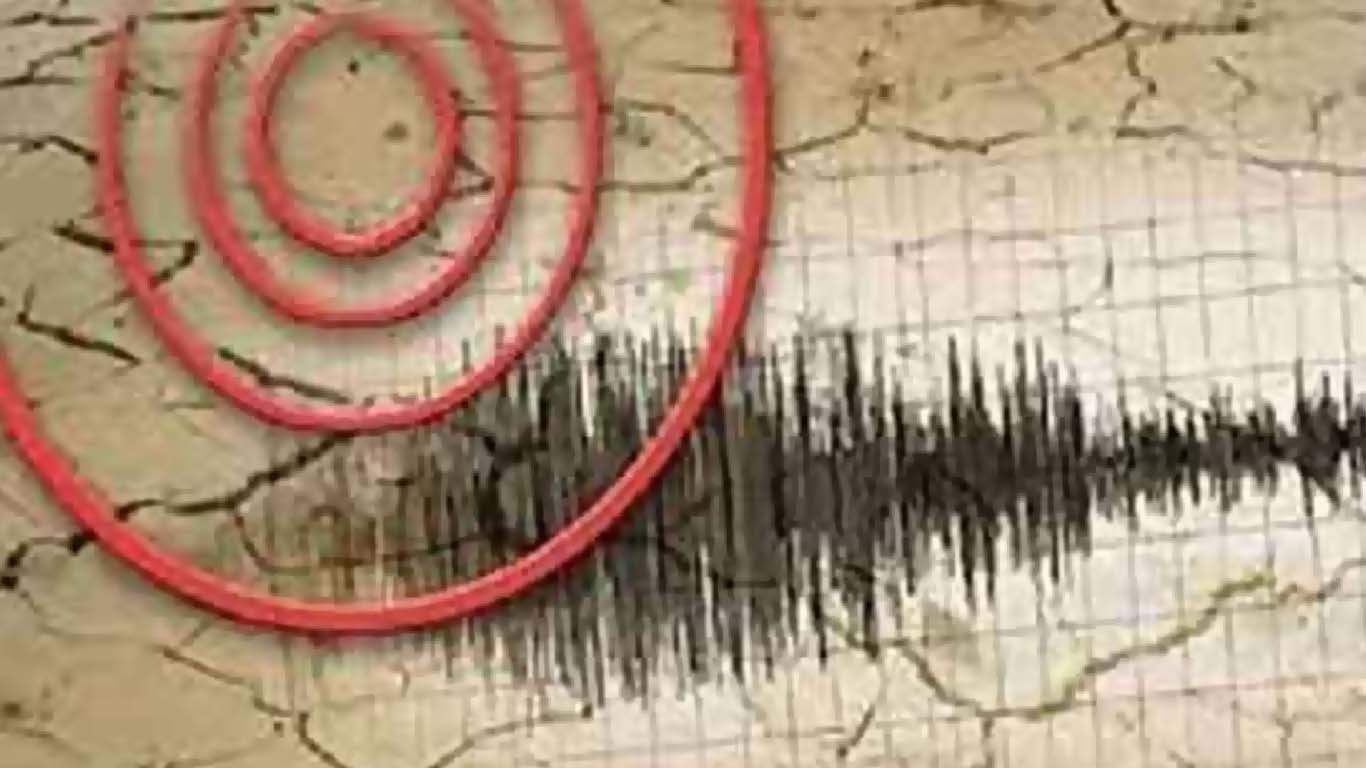 جاپان میں 7.4 شدت کا زلزلہ، سونامی وارننگ جاری