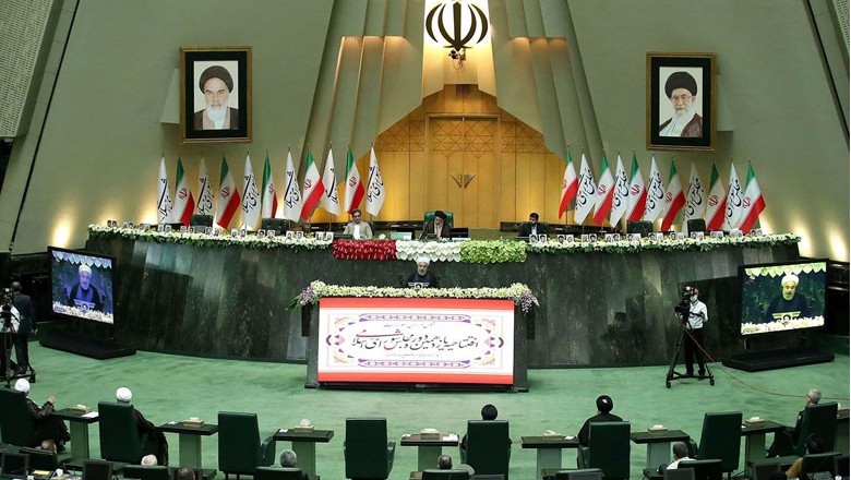 آبنائے ہرمز پر کنٹرول اور ٹیکس وصولی کی قرارداد منظور