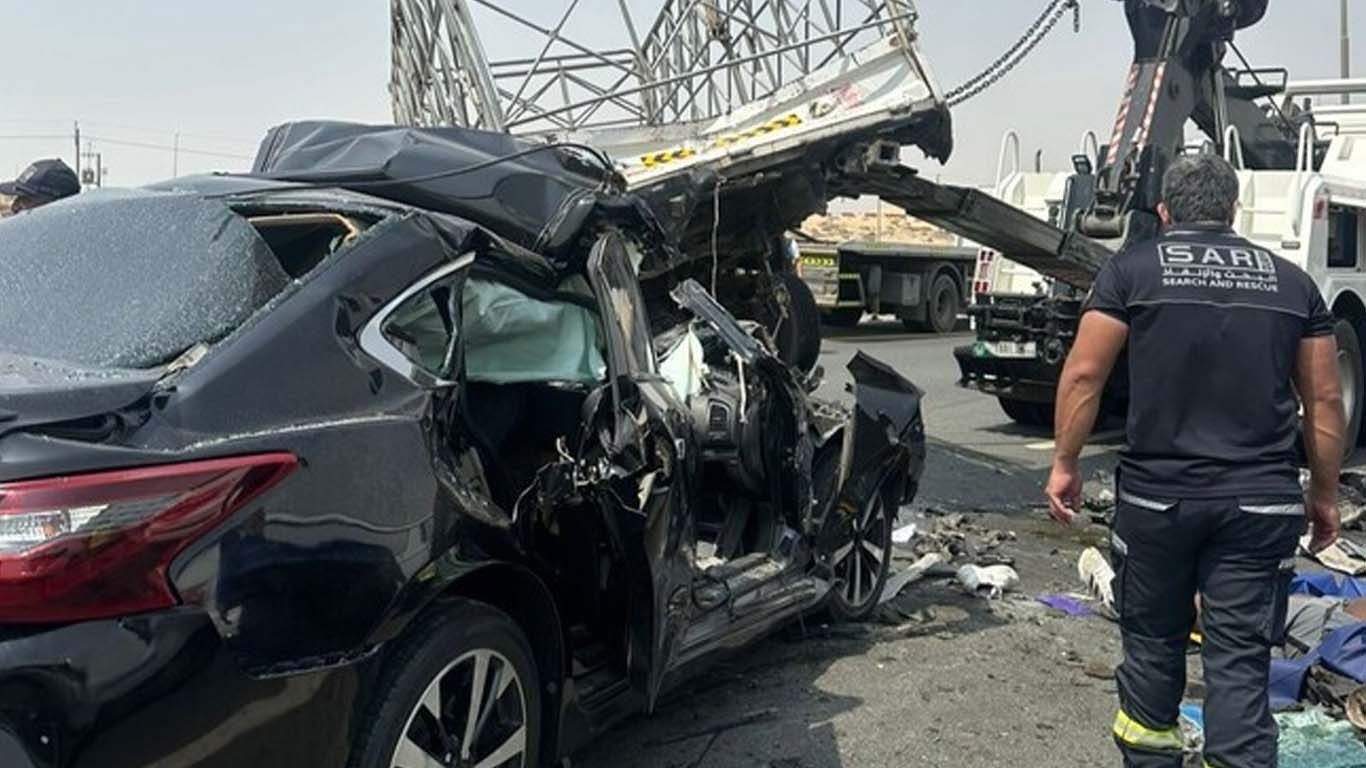 دبئی میں ایمریٹس روڈ پر ٹریفک حادثہ، 7 افراد ہلاک، متعدد زخمی