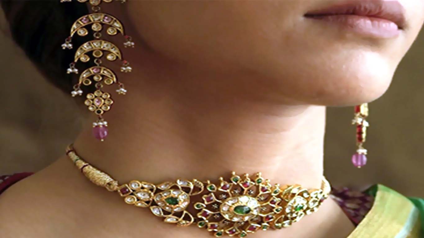 سونے کی قیمت میں 2800 روپے سے زائد کا اضافہ