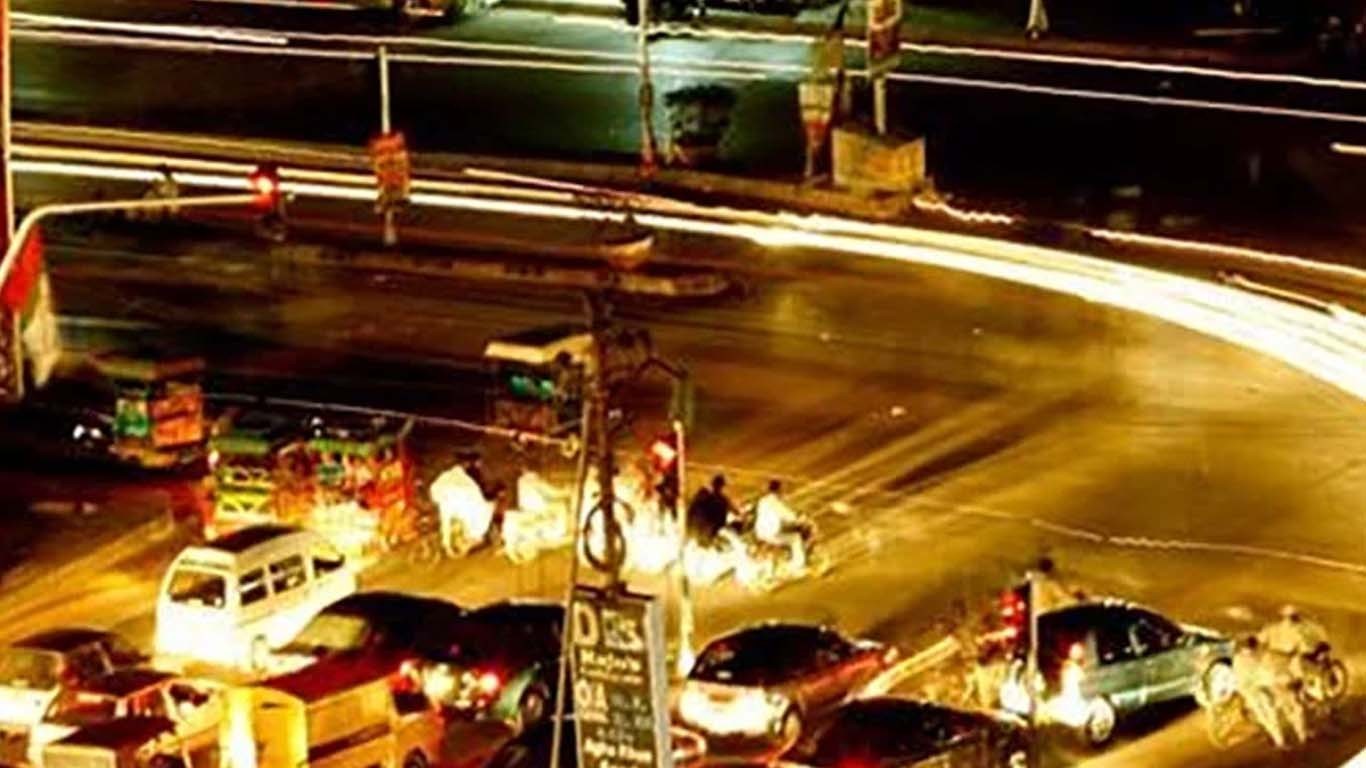 کراچی: موسمیات چورنگی کے قریب دھماکے اور فائرنگ، علاقے میں خوف و ہراس