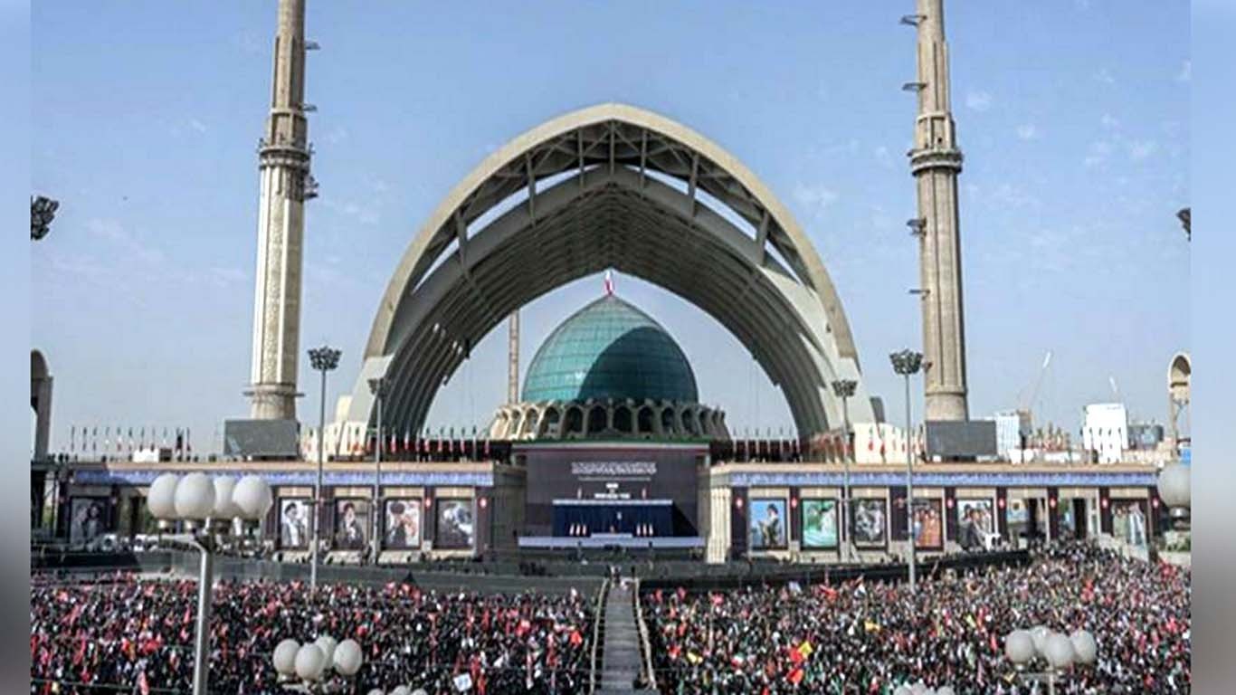 شہید علی خامنہ ای کی قم میں بھی نماز جنازہ ادا کردی گئی