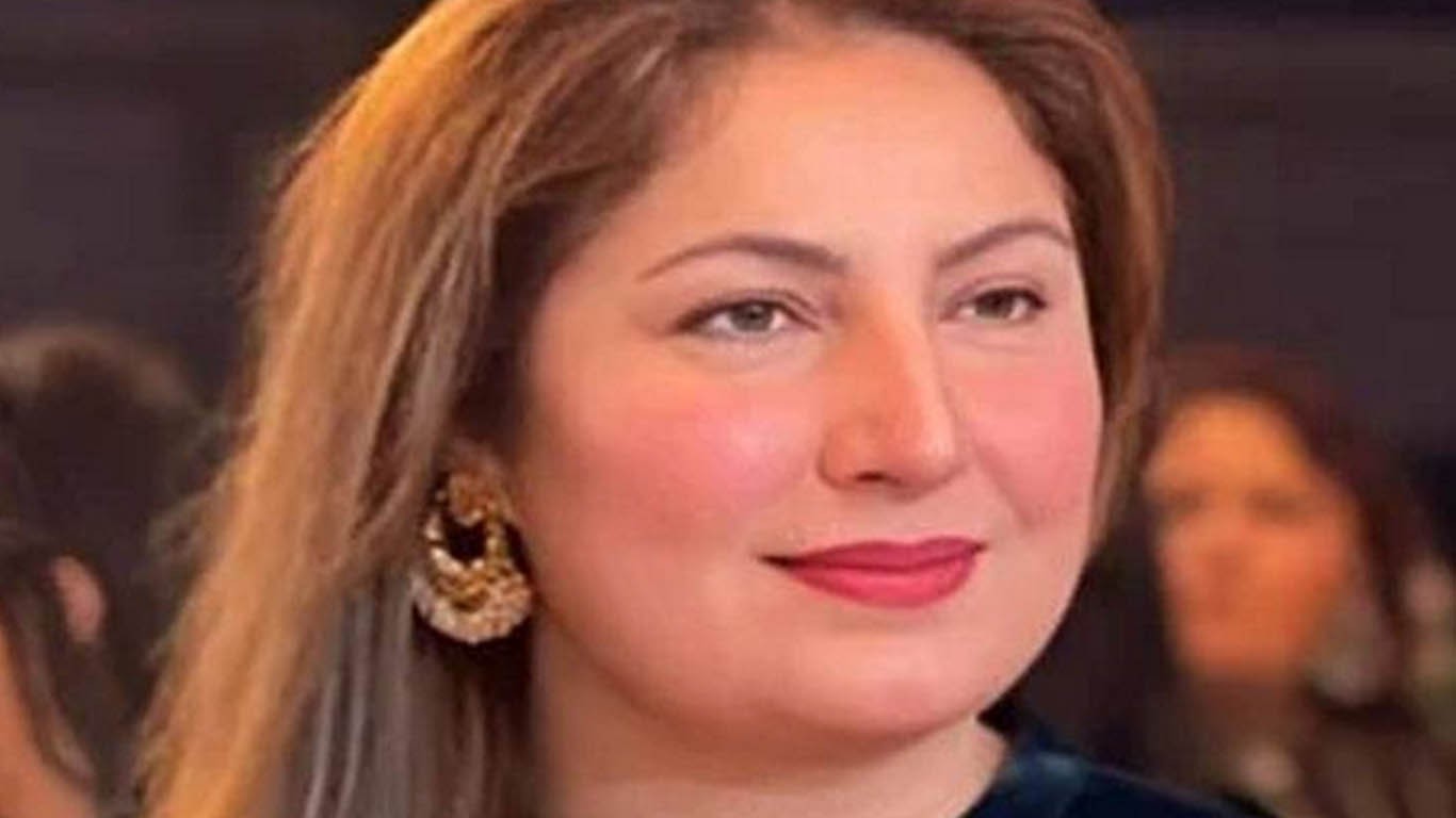 صائمہ نور کی نئی لک توجہ کا مہور بن گئی