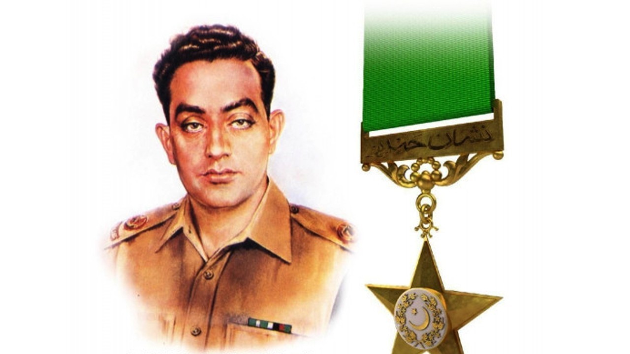 میجر عزیز بھٹی شہید: وہ ہیرو جو لاہور اور دشمن کے درمیان بہادری سے کھڑا رہا