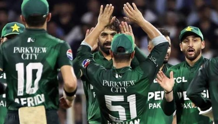 سلمان آغا ٹیم سے آؤٹ، شاداب کو مختصر فارمیٹ کی کپتانی ملنے کا امکان