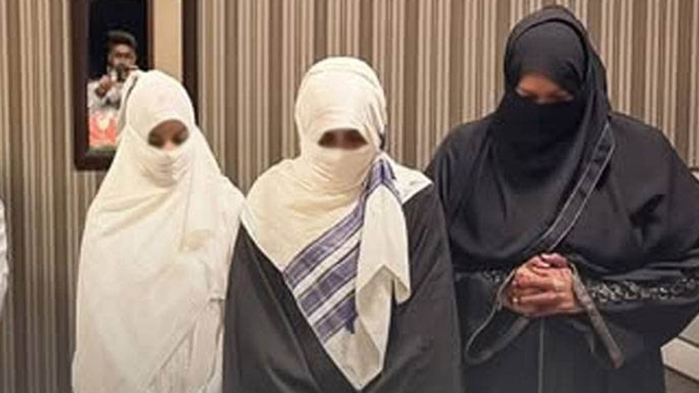 امارات میں جنسی سرگرمیوں میں ملوث لڑکی والدہ اور بہن سمیت گرفتار