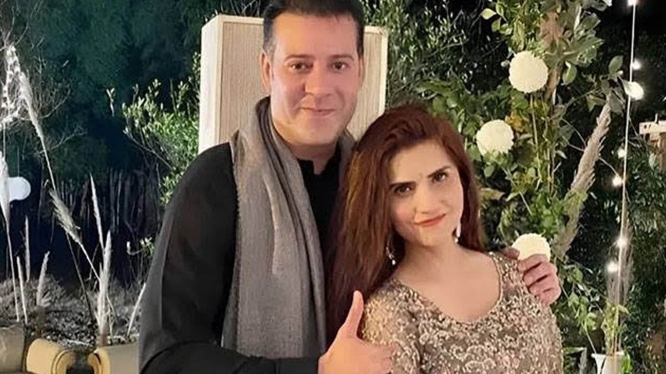 معمر رانا نے اہلیہ سے طلاق کی افواہوں پر خاموشی توڑ دی