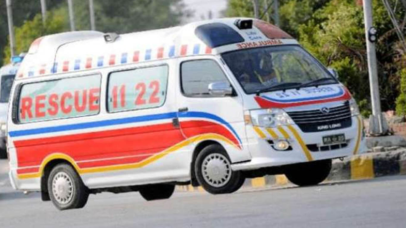 ویگن اور مسافر کوچ میں تصادم، 12 افراد جاں بحق