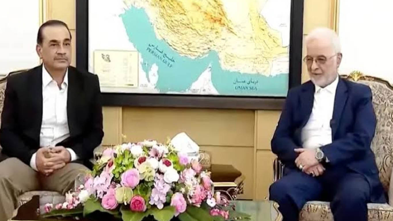 فیلڈ مارشل عاصم منیر سرکاری دورے پر ایران پہنچ گئے